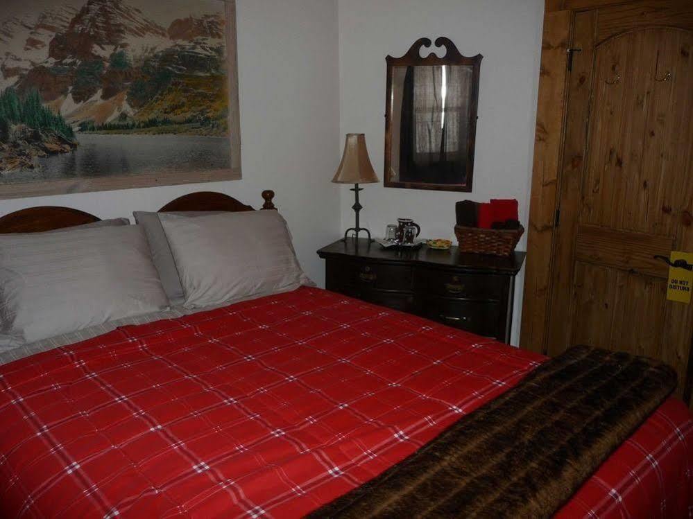 The Twin Lakes Inn Dış mekan fotoğraf